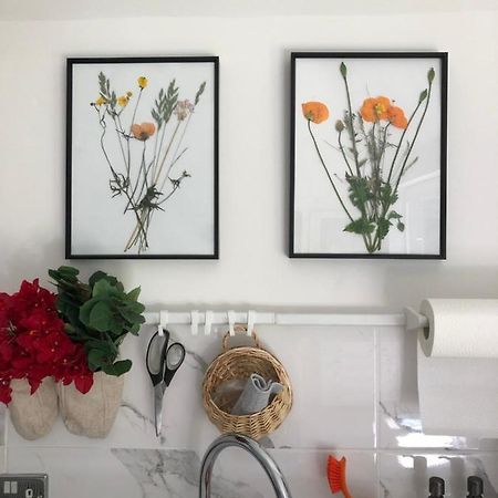 The Loft Apartment Crowborough Bagian luar foto