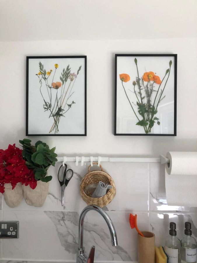 The Loft Apartment Crowborough Bagian luar foto