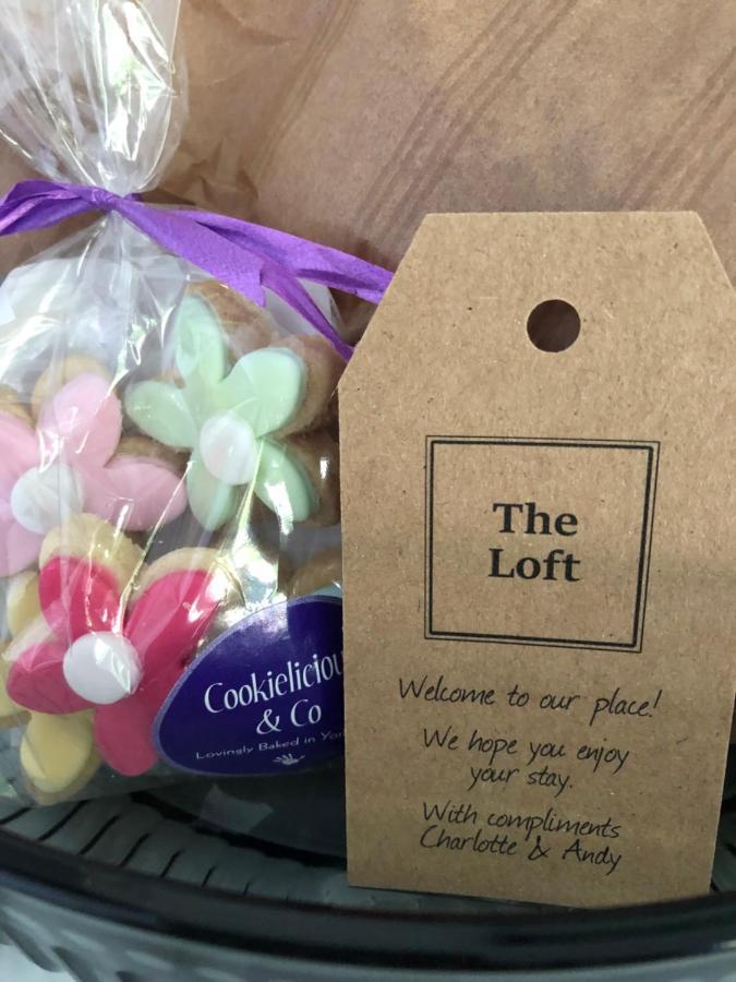 The Loft Apartment Crowborough Bagian luar foto